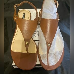 🤩brand NEW sandals